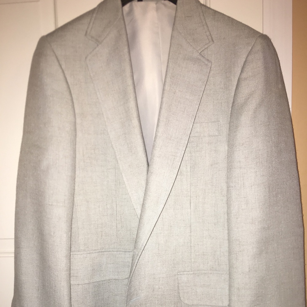 NEW Men’s Light Gray Blazer